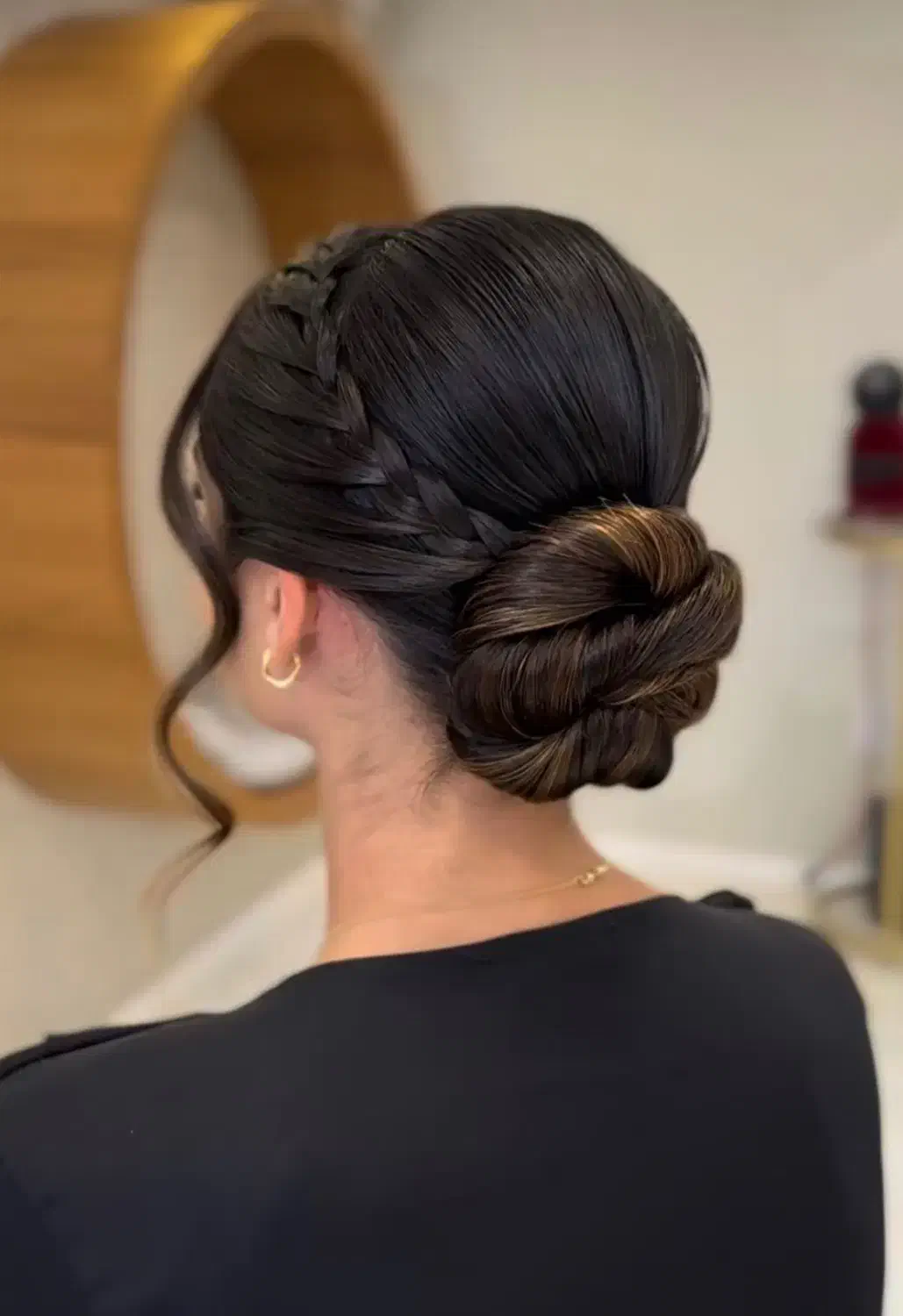 میکاپ کار و شنیون کار سیار|خدمات آرایشگری و زیبایی|تهران, شادمان|دیوار