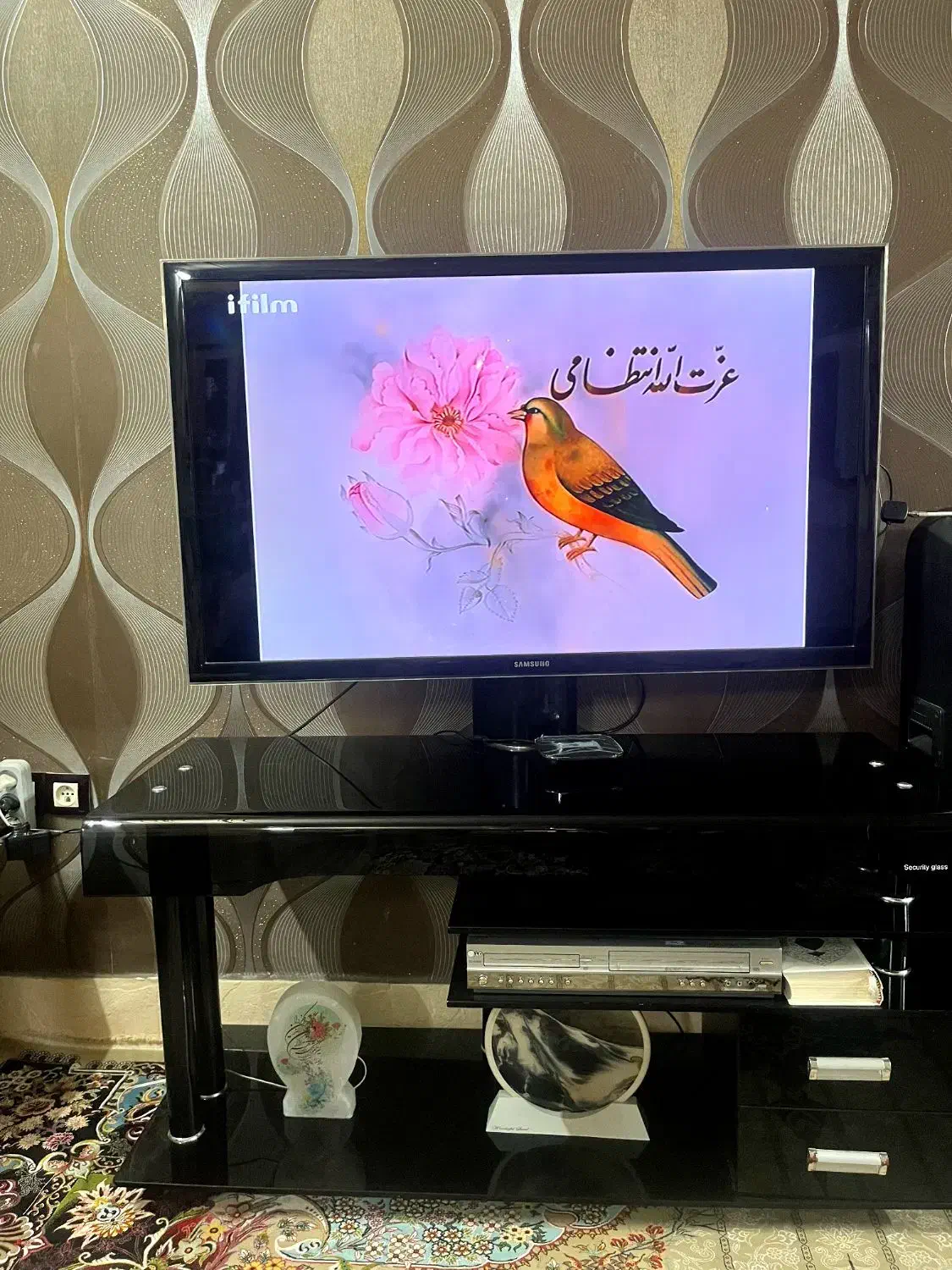 تلویزیون|تلویزیون و پروژکتور|اسلام‌شهر, باغ فیض|دیوار