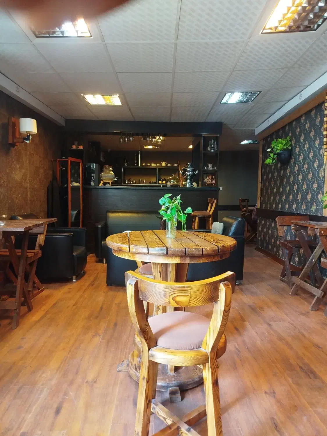 اجاره کافه و کارواش بصورت کامل|اجارهٔ مغازه و غرفه|کرمان, |دیوار