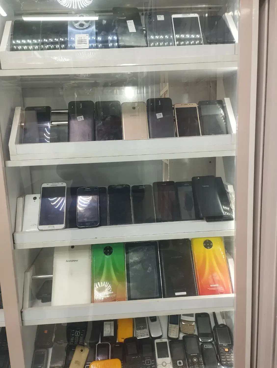 گوشی کارکرده لمسی وکلیدی|موبایل|قائن, |دیوار