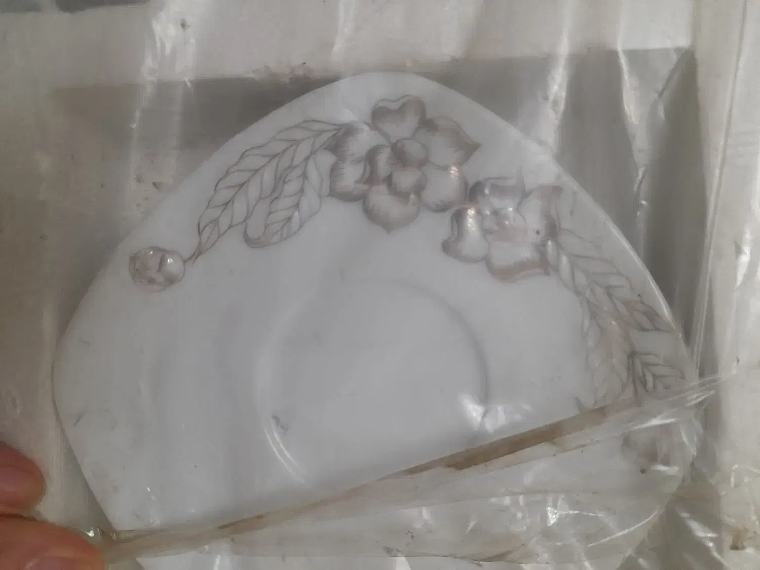 فنجان و نعلبکی|ظروف سرو و پذیرایی|رشت, باهنر|دیوار