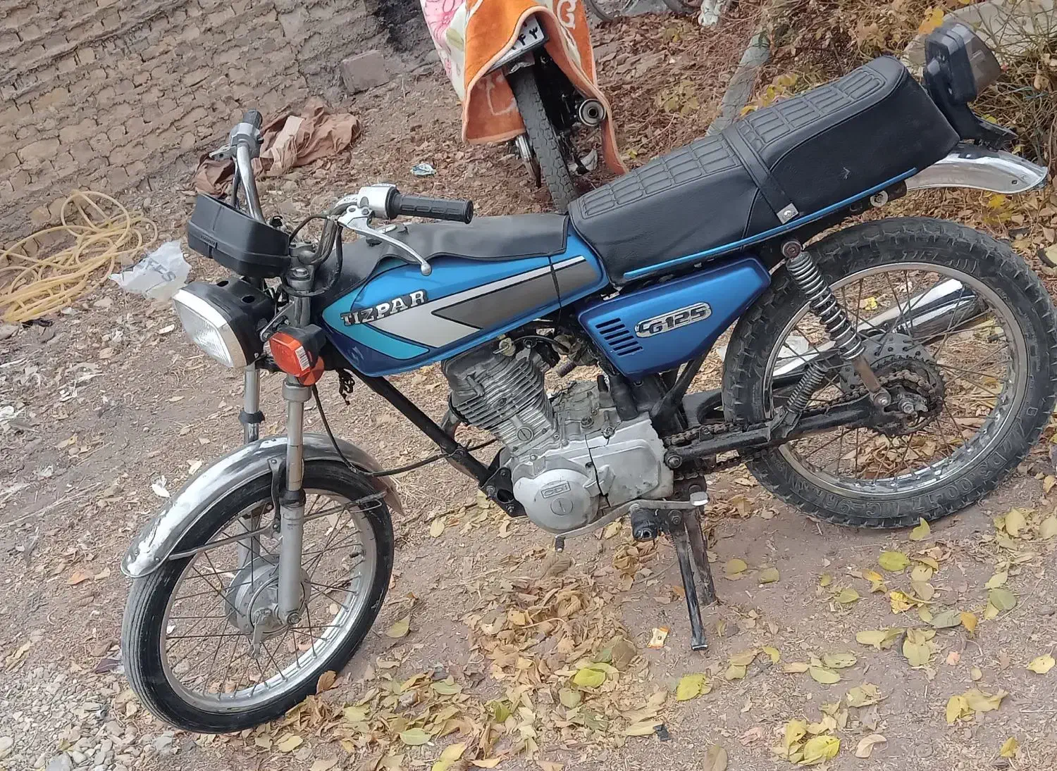 موتور سیگلت|موتورسیکلت|صائین قلعه, |دیوار