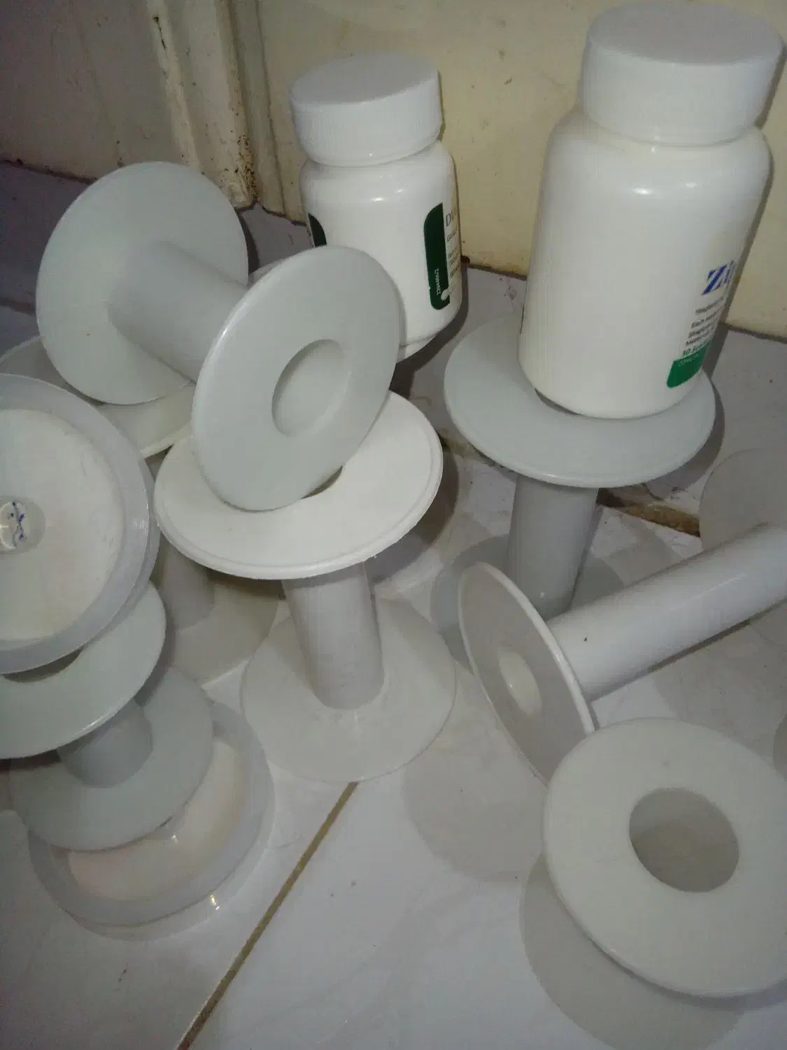 تعدادی قرقره و قوطی|صنایع دستی و سایر لوازم تزئینی|بندرعباس, |دیوار