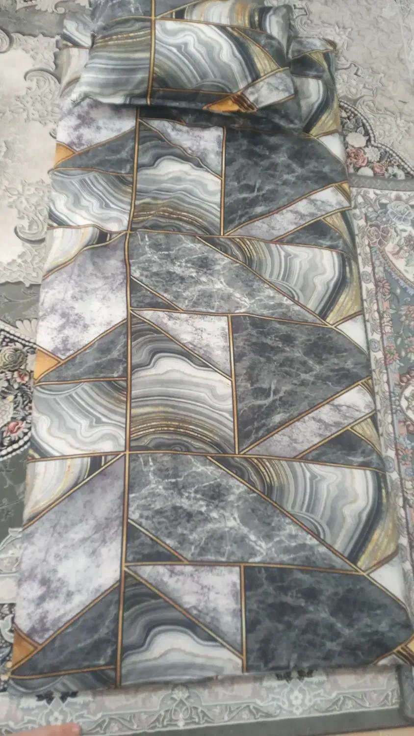 روبالشتی و رو تشکی|رختخواب، بالش، پتو|قرچک, زیبا شهر|دیوار