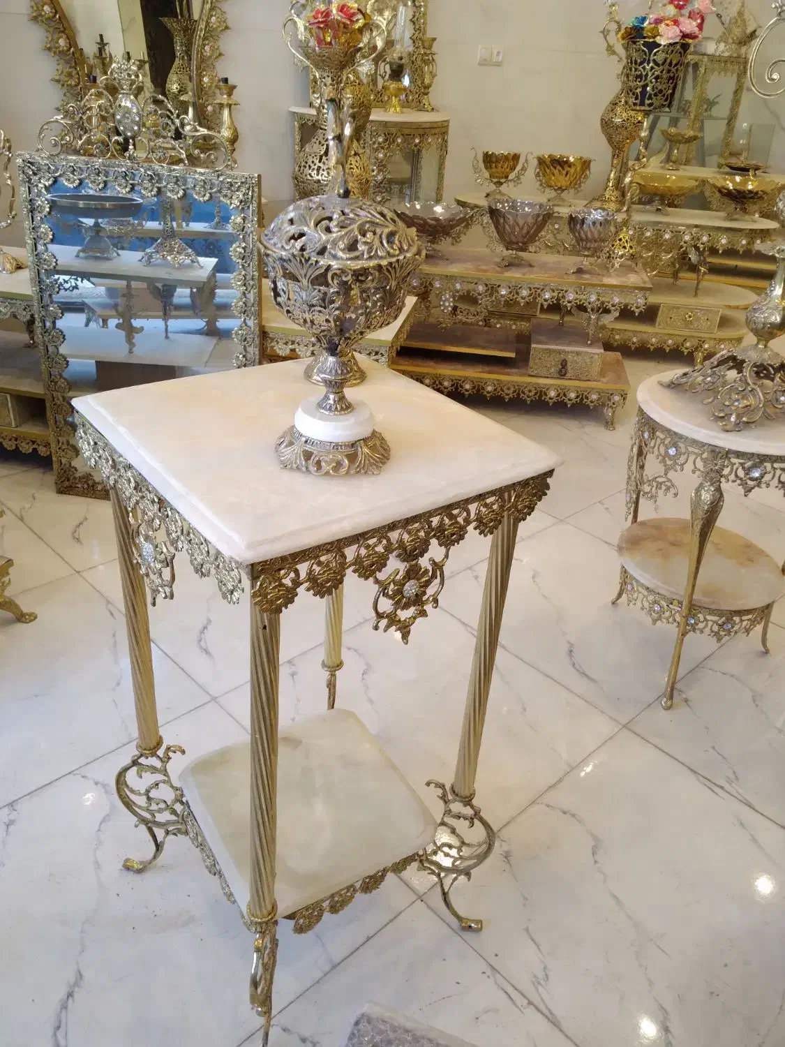 میز تلفن برنزی یابرنز|میز تلفن|همدان, |دیوار