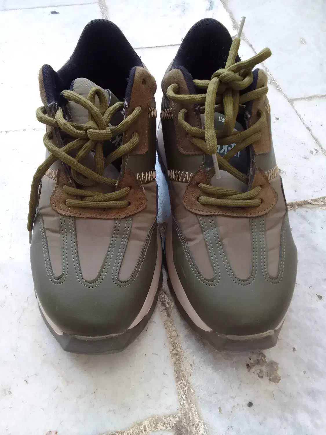 کتونی|کیف، کفش، کمربند|ابهر, |دیوار