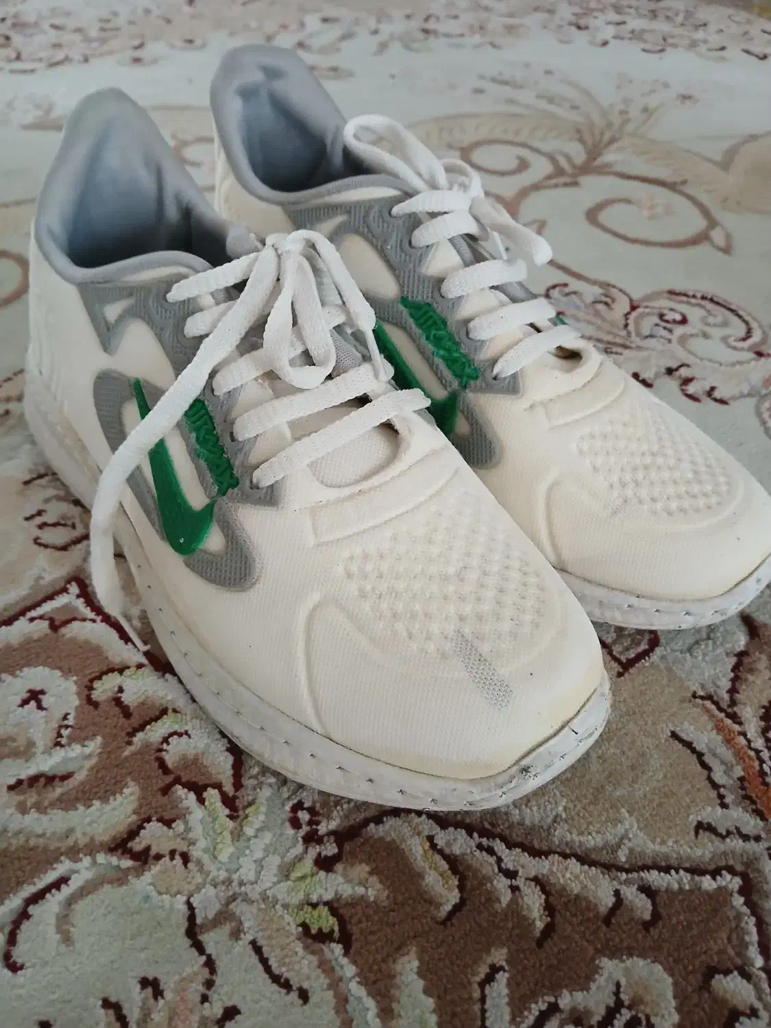 نیم بوت وکتونی سالم وتمیز|کیف، کفش، کمربند|اندیشه, اندیشه فاز ۳|دیوار