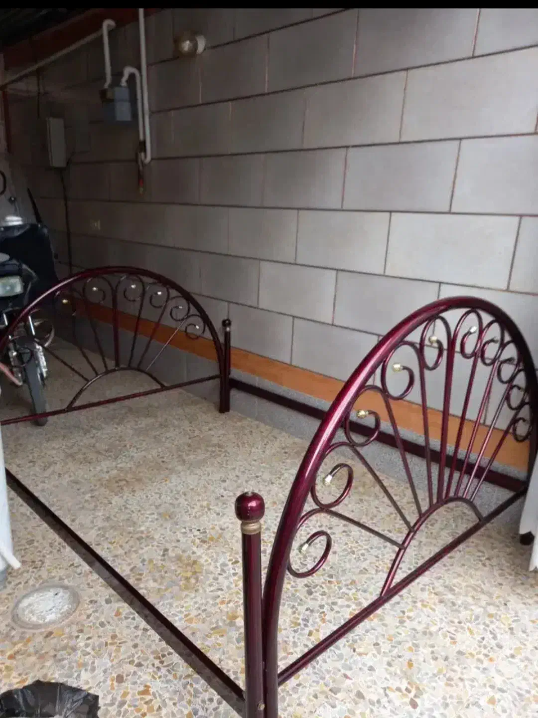 تخت دونفره فرفوژه|تخت و سرویس خواب|فلاورجان, |دیوار