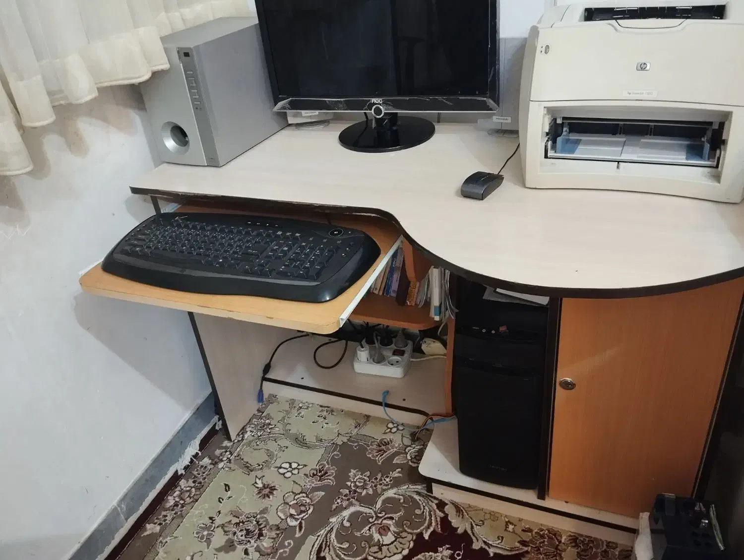 میز و صندلی کامپیوتر|میز تحریر و کامپیوتر|مبارکه, |دیوار