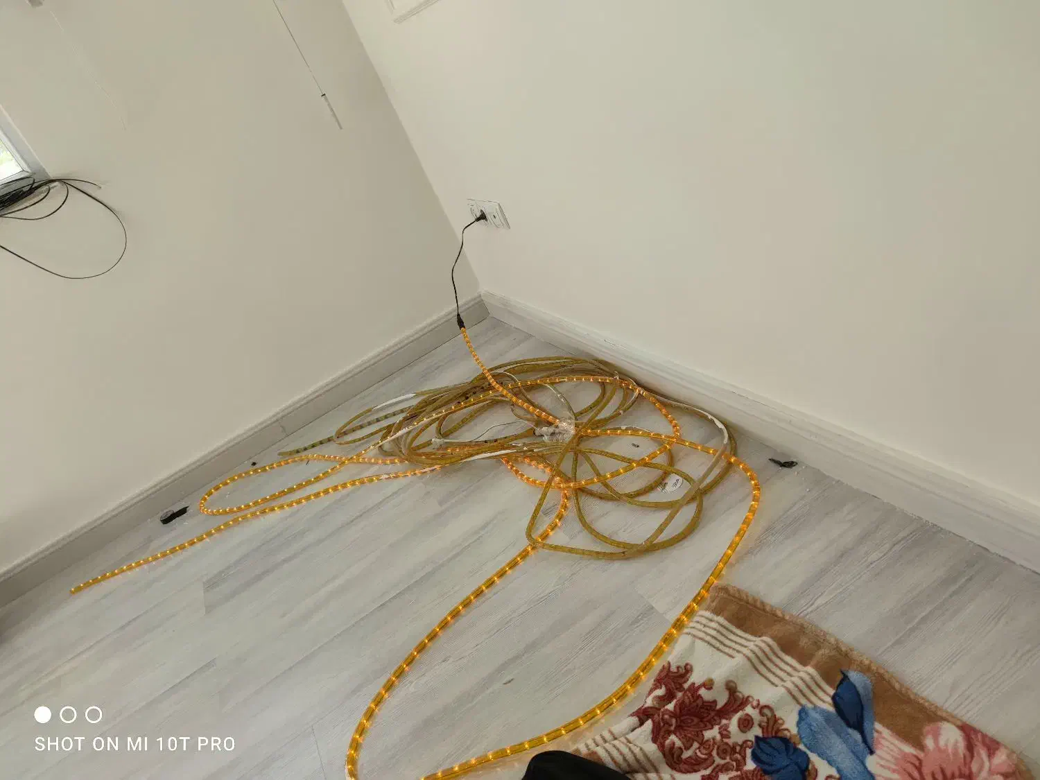 ریسه نور مخفی|ریسه و چراغ تزئینی|زنجان, |دیوار