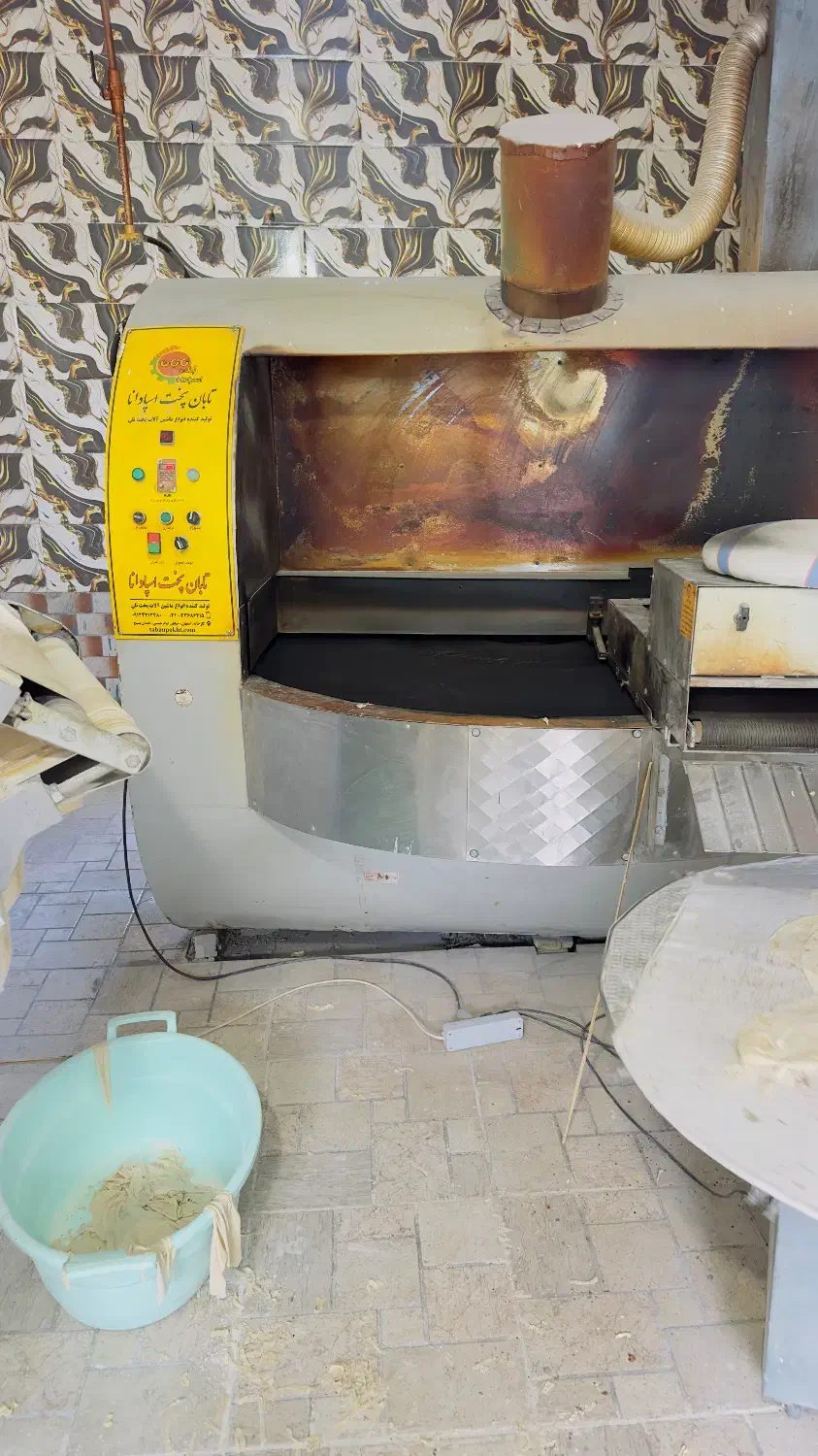 دستگاه نانوایی لواش به همراه شاطر برقی|ماشین‌آلات صنعتی|ایرانشهر, |دیوار