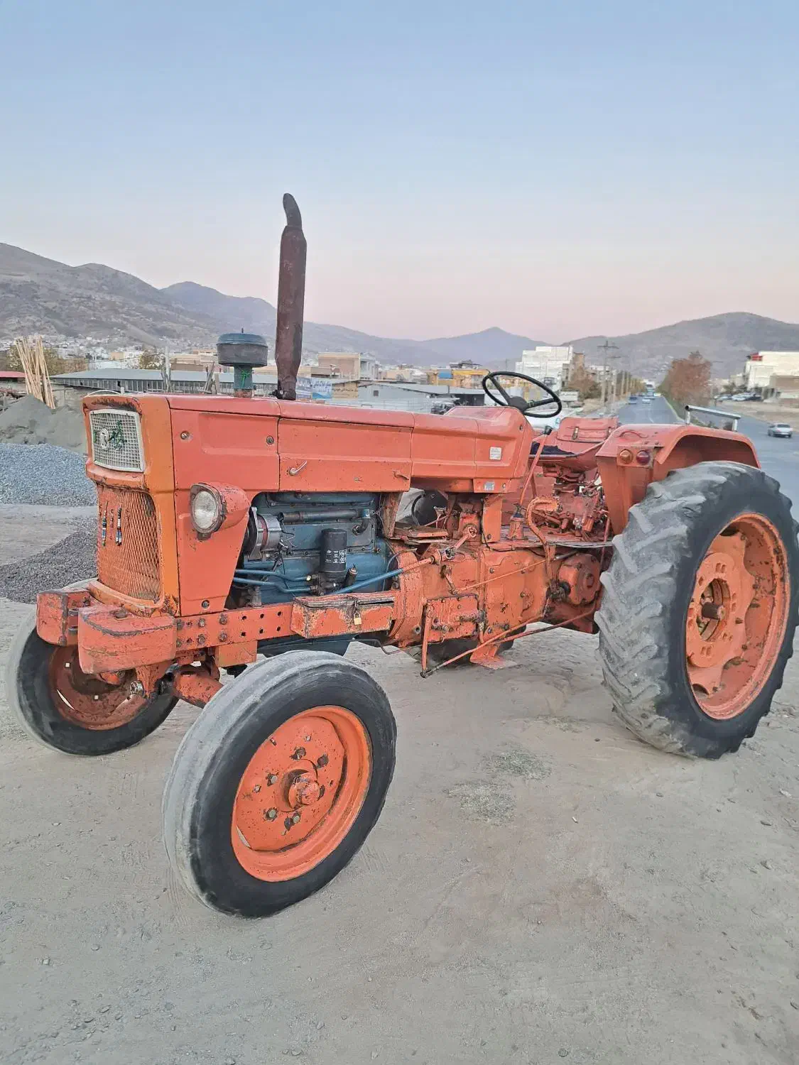 تراکتور رومانی جایز گندم تماس فابریک پلم|خودرو سنگین|بانه, |دیوار