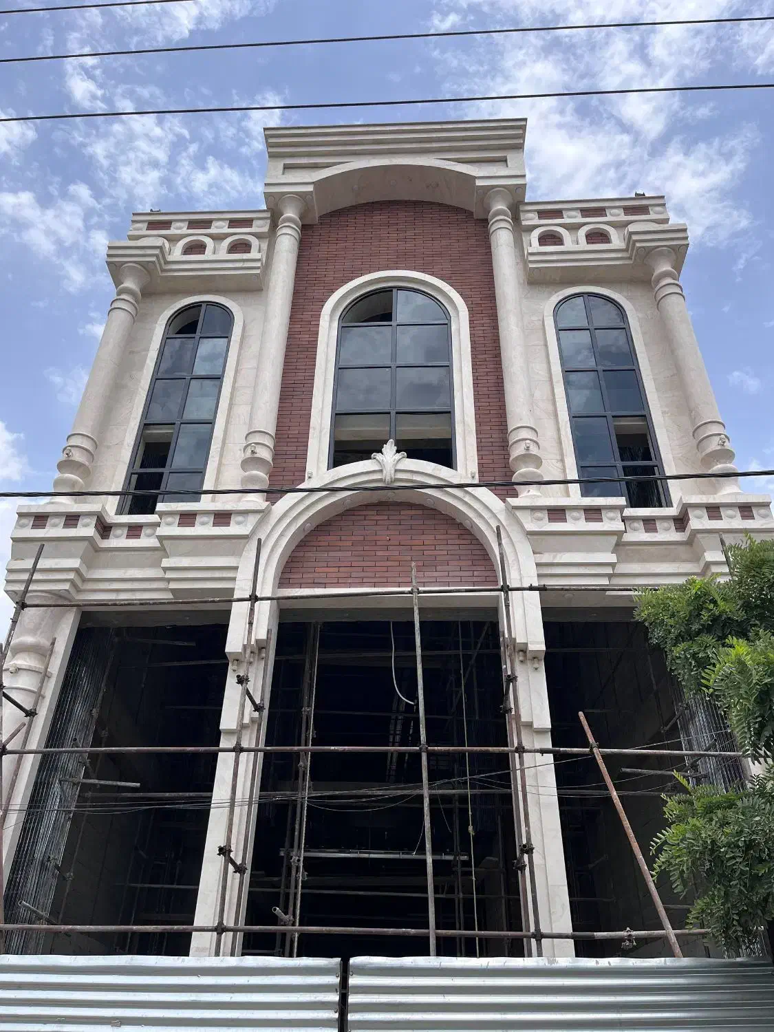 تولیدونصب انواع درب وپنجره های آلومینیومی|مصالح و تجهیزات ساختمان|چالوس, |دیوار