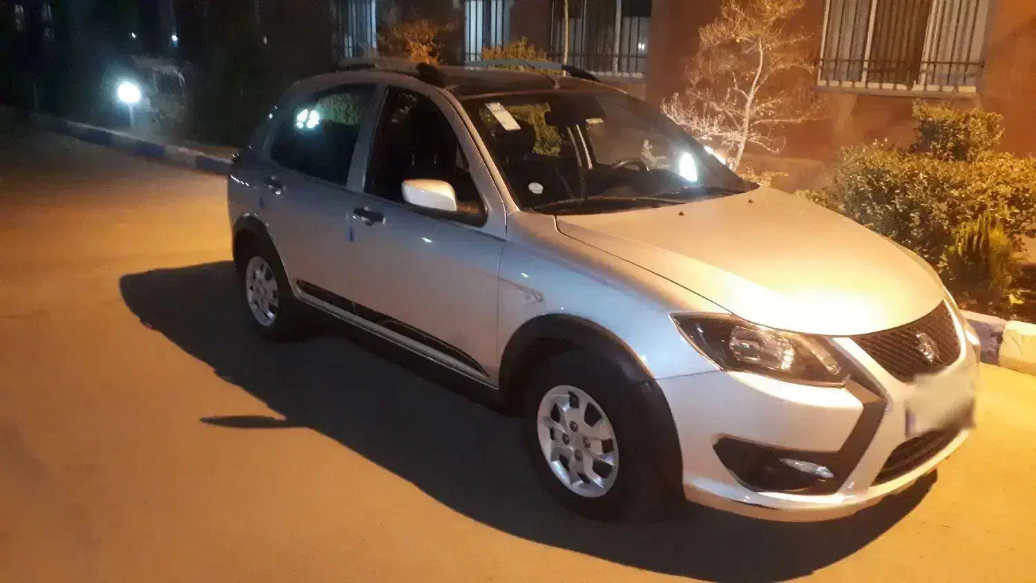 کوئیک نقره ای۱۴۰۲|خودرو سواری و وانت|چهارباغ, |دیوار