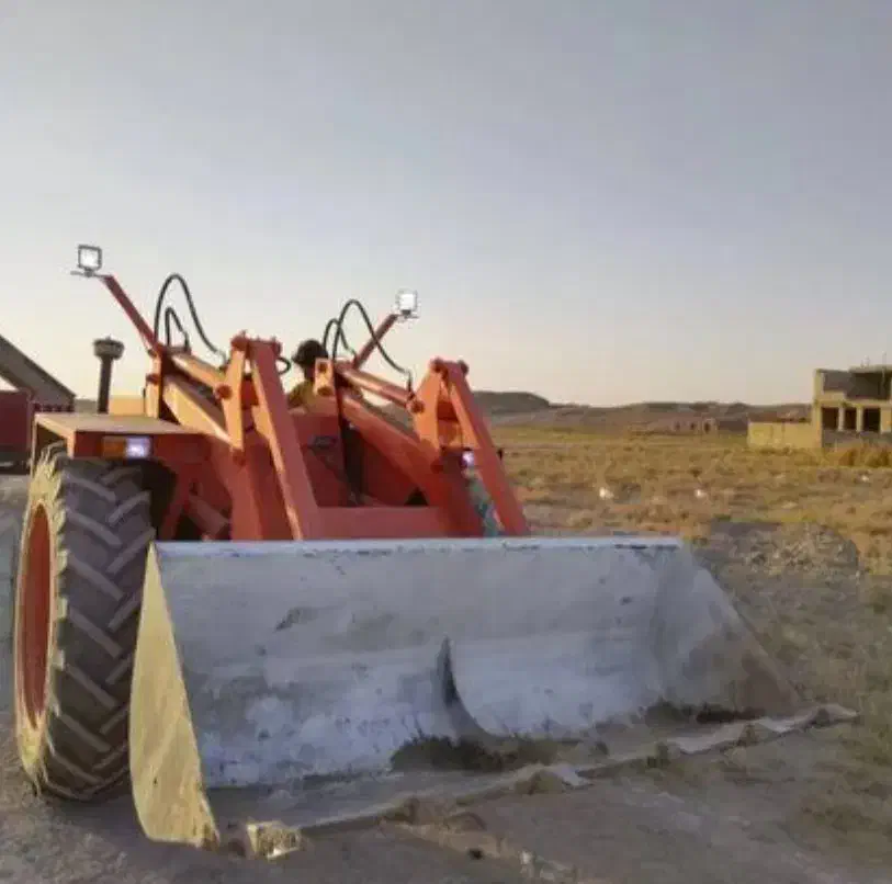 اجاره تراکتور بیل عقب خاکبرداری وخاکریزی|خدمات حمل و نقل|سبزوار, ولیعصر (نجار آباد)|دیوار