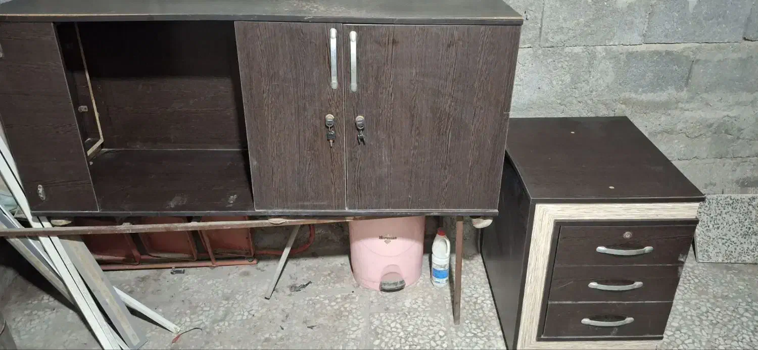 یک میز ال دار با دو تا میز کامپیوتر ایستاده|میز تحریر و کامپیوتر|بندرعباس, |دیوار