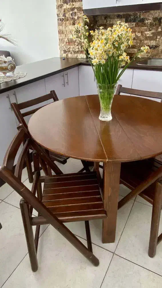 میز ناهار خوری تاشو ۴نفره|میز و صندلی غذاخوری|شیراز, شهرک گلدشت محمدی|دیوار