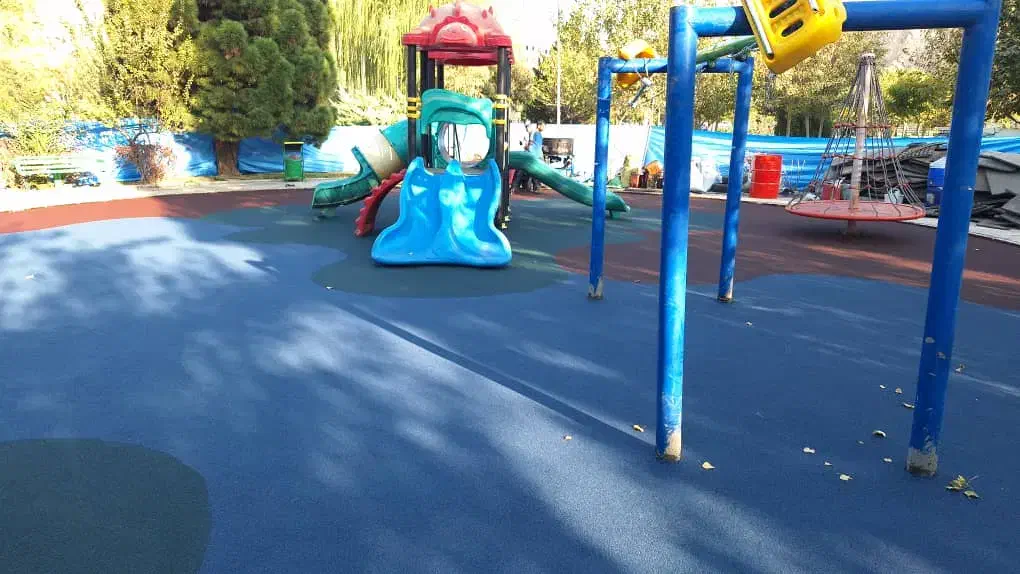 اجرای کفپوش درجا ریز|مصالح و تجهیزات ساختمان|اندیشه, اندیشه فاز ۲|دیوار