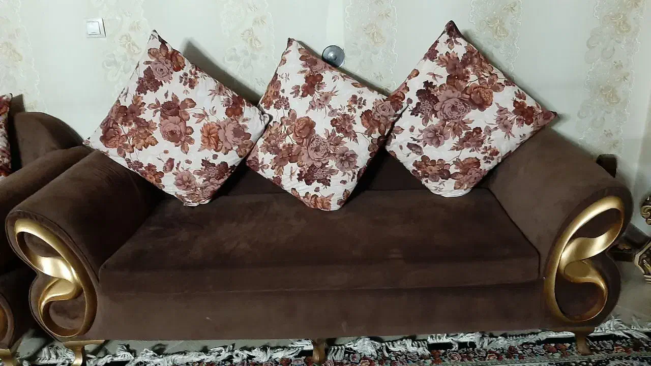 مبل راحتی ۷ نفره|مبلمان خانگی و میز عسلی|اصفهان, کوی امیریه|دیوار