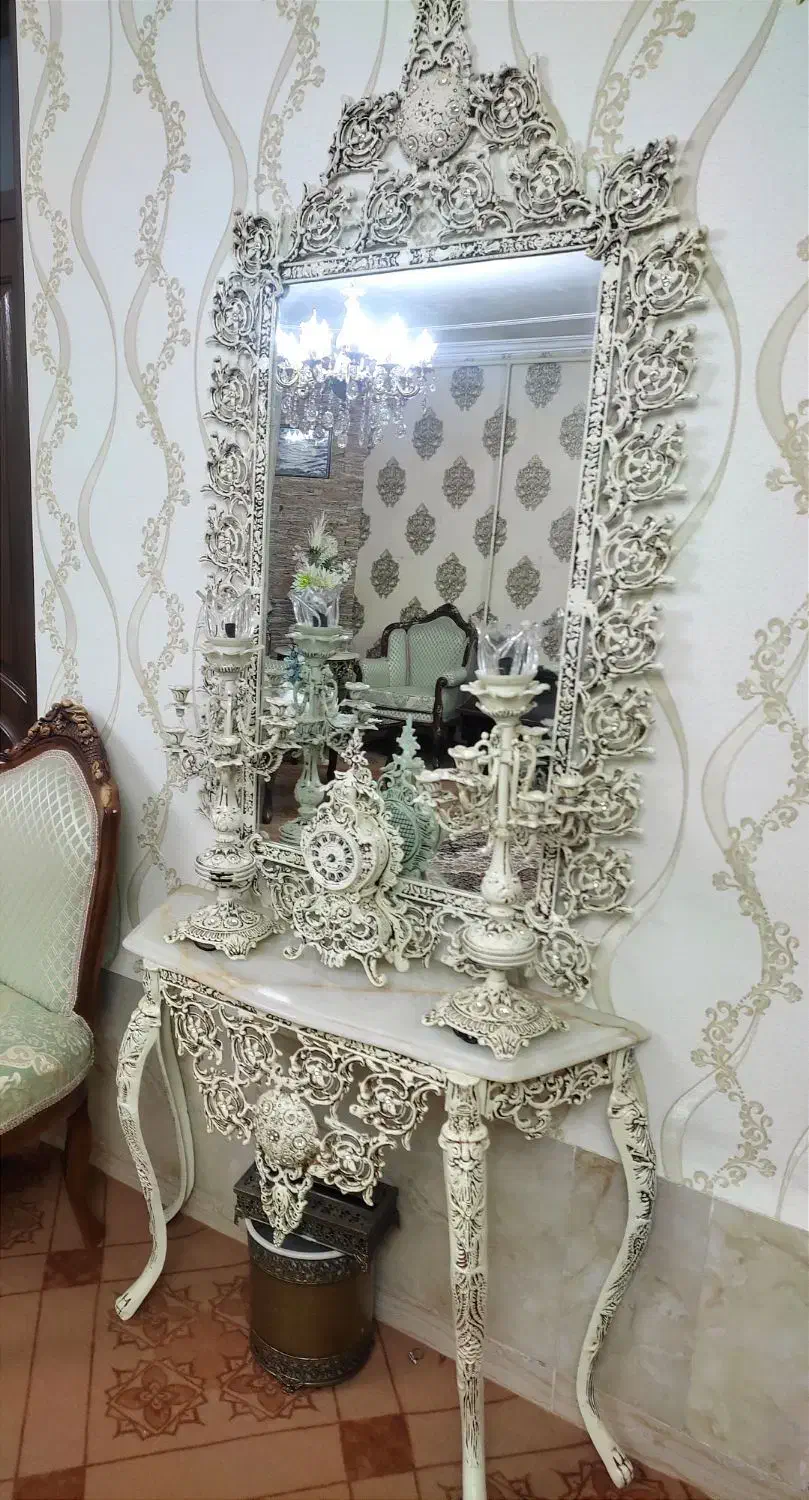 آیینه و شمعدان|آینه|تبریز, |دیوار