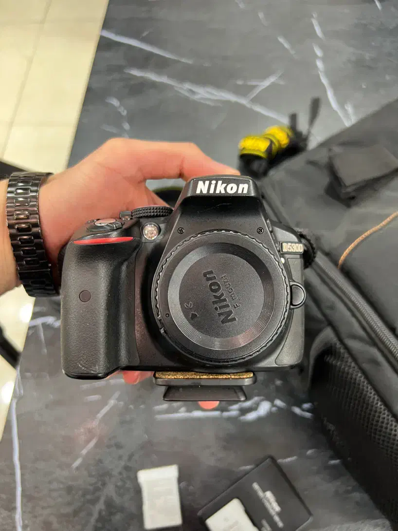 فروش دوربین نیکون d5300 با لنز ۱۸-۱۴۰ به همراه کیف|دوربین عکاسی و فیلم‌برداری|تهران, وردآورد|دیوار