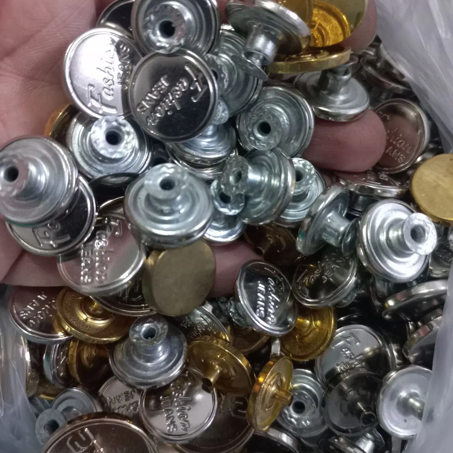 دکمه و...|لوازم خیاطی و بافتنی|ورامین, ورامین|دیوار