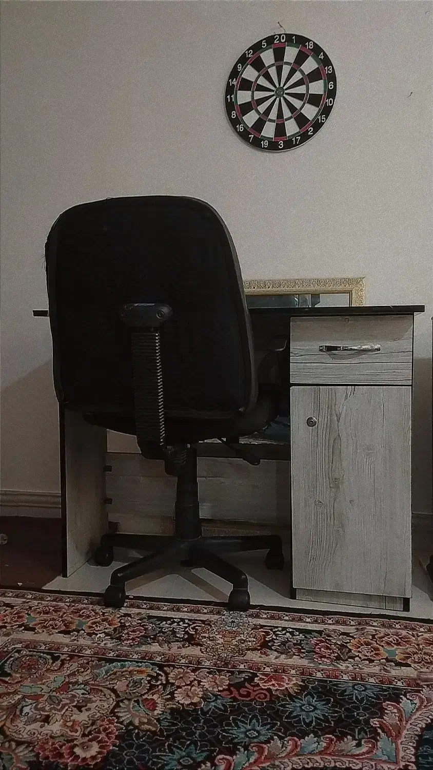 میز مطالعه|میز تحریر و کامپیوتر|قم, قلعه کامکار|دیوار