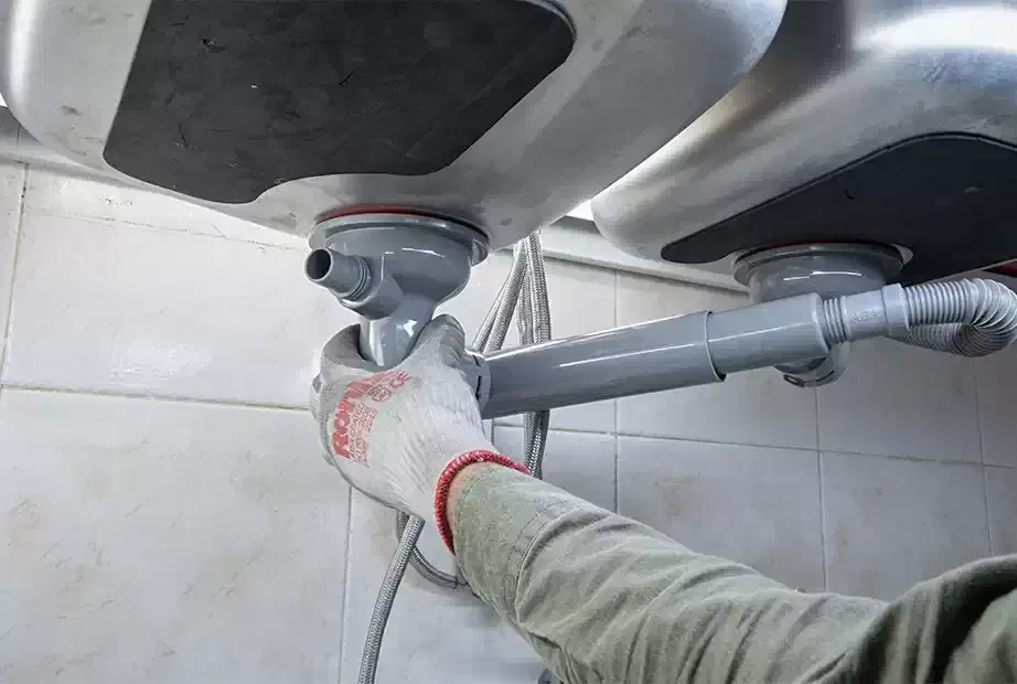 تاسیسات لوله کشی آب سردوگرم پمپ آب منبع خورده کاری|خدمات پیشه و مهارت|فومن, |دیوار