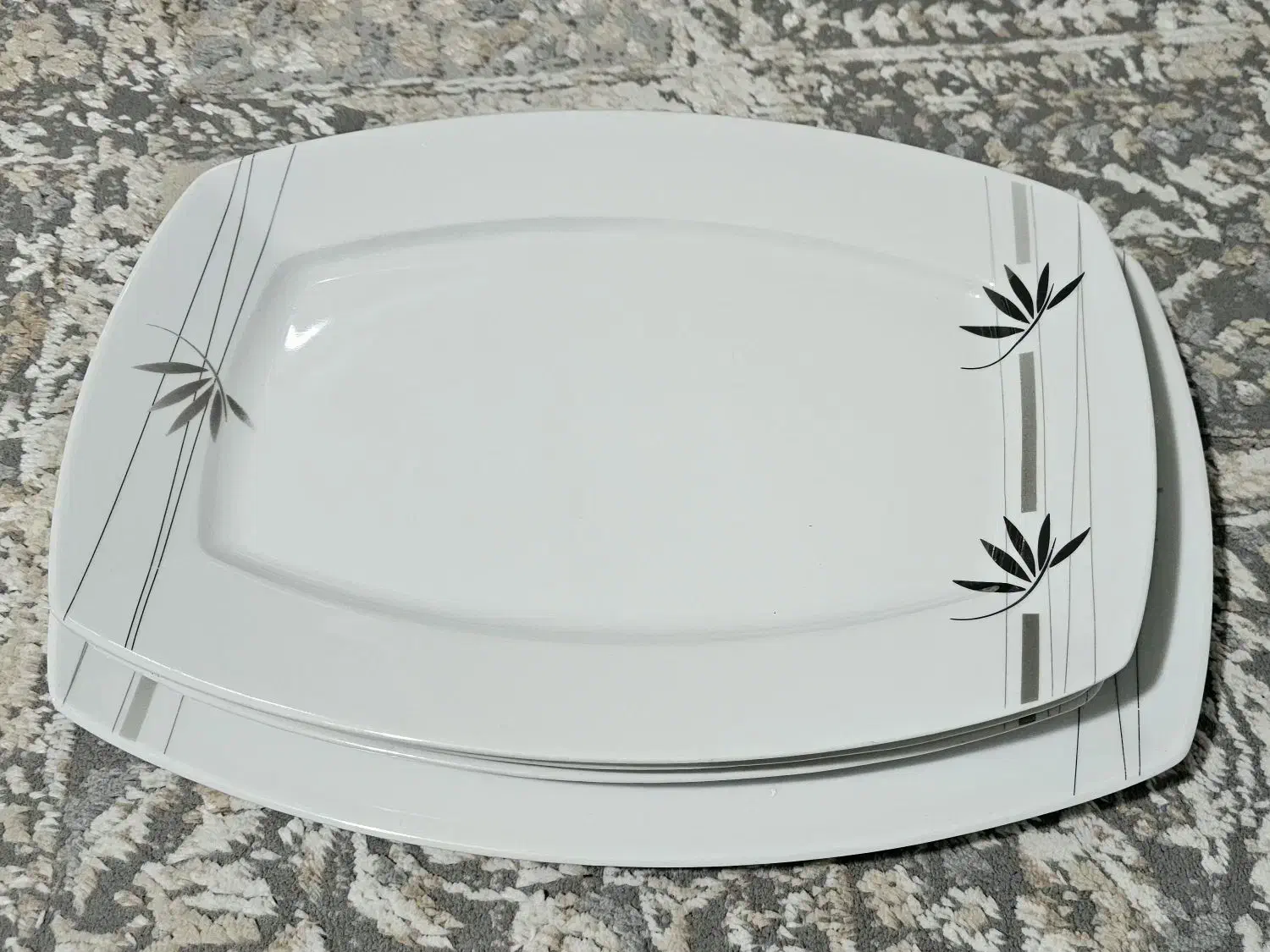 سرویس چینی ۱۸ نفره پرمیس|ظروف سرو و پذیرایی|همدان, |دیوار