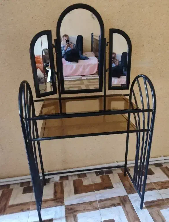 میز آینه ای آرایشی|مبلمان خانگی و میز عسلی|اصفهان, شیخ اشراق|دیوار