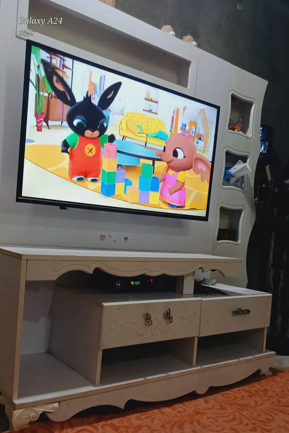 میز تلوزیون|تخت و سرویس خواب|خشت, |دیوار