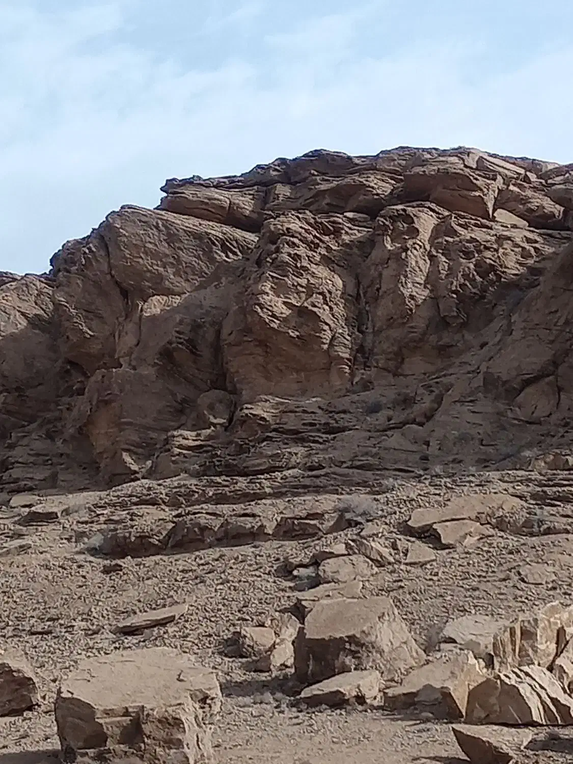 سنگ های قدیمی|کلکسیون اشیاء عتیقه|قم, ناصردیوان|دیوار