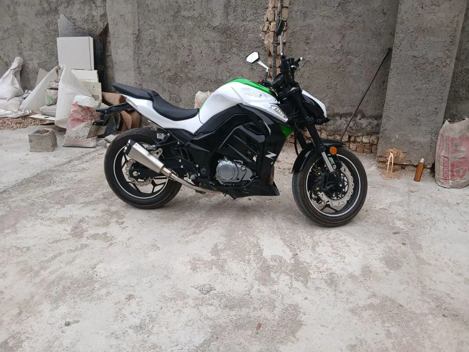 Z1000|موتورسیکلت|اصفهان, دهنو|دیوار