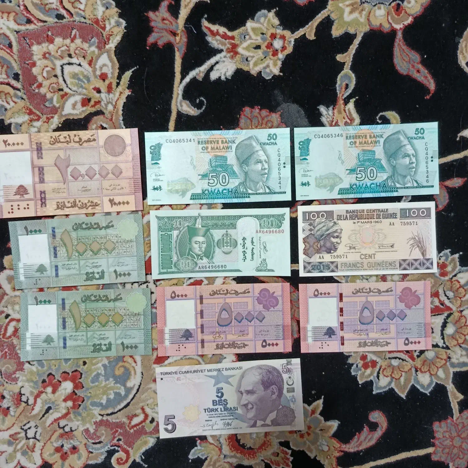 17 عدد اسکناس خارجی|کلکسیون سکه، تمبر، اسکناس|پرند, فاز ۵|دیوار