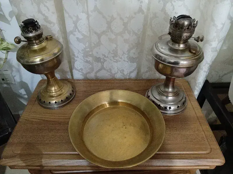 دو عدد گردسوز و یک عدد تشت...از جنس برنج|کلکسیون اشیاء عتیقه|چالوس, |دیوار