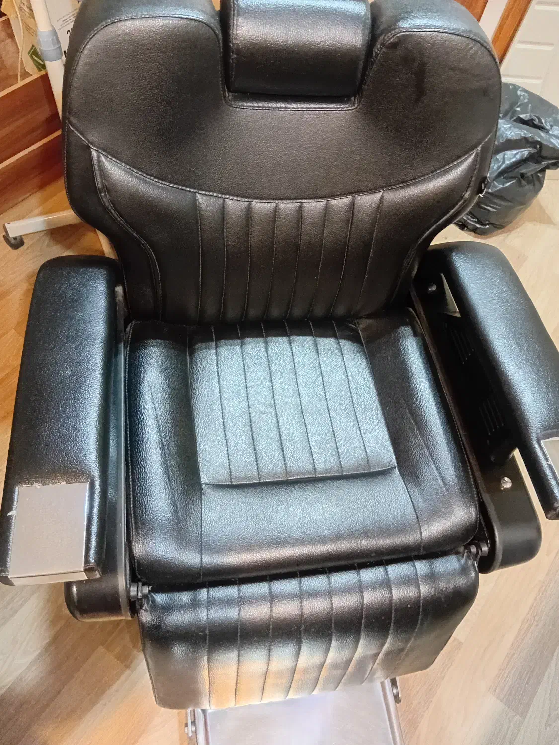 ۱ عدد صندلی vip ارایشگاهی|آرایشگاه و سالن‌های زیبایی|اهواز, کوروش|دیوار