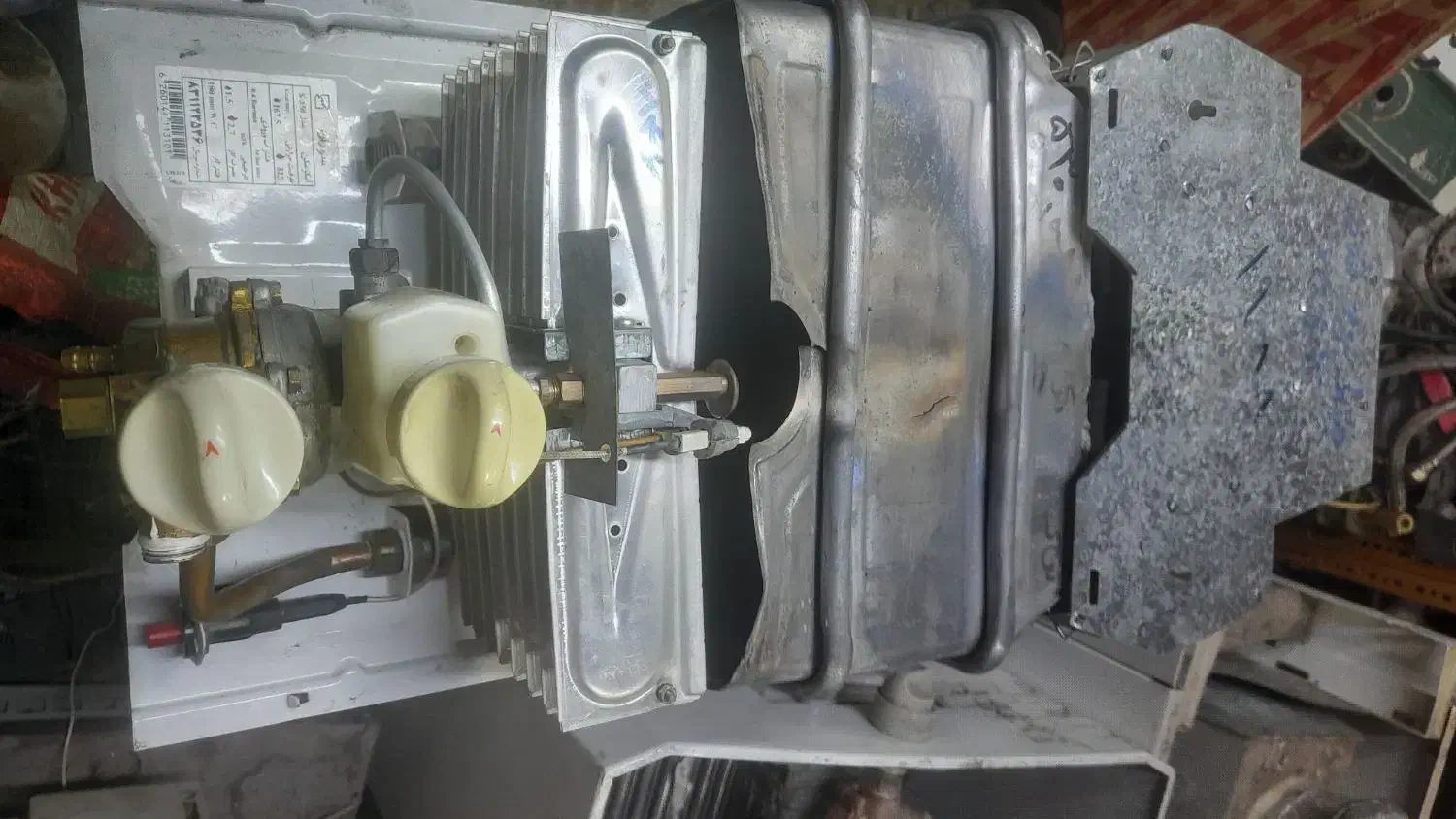 آبگرمکن دیواری سالم|آبگرمکن، پکیج، شوفاژ|اصفهان, جامی|دیوار