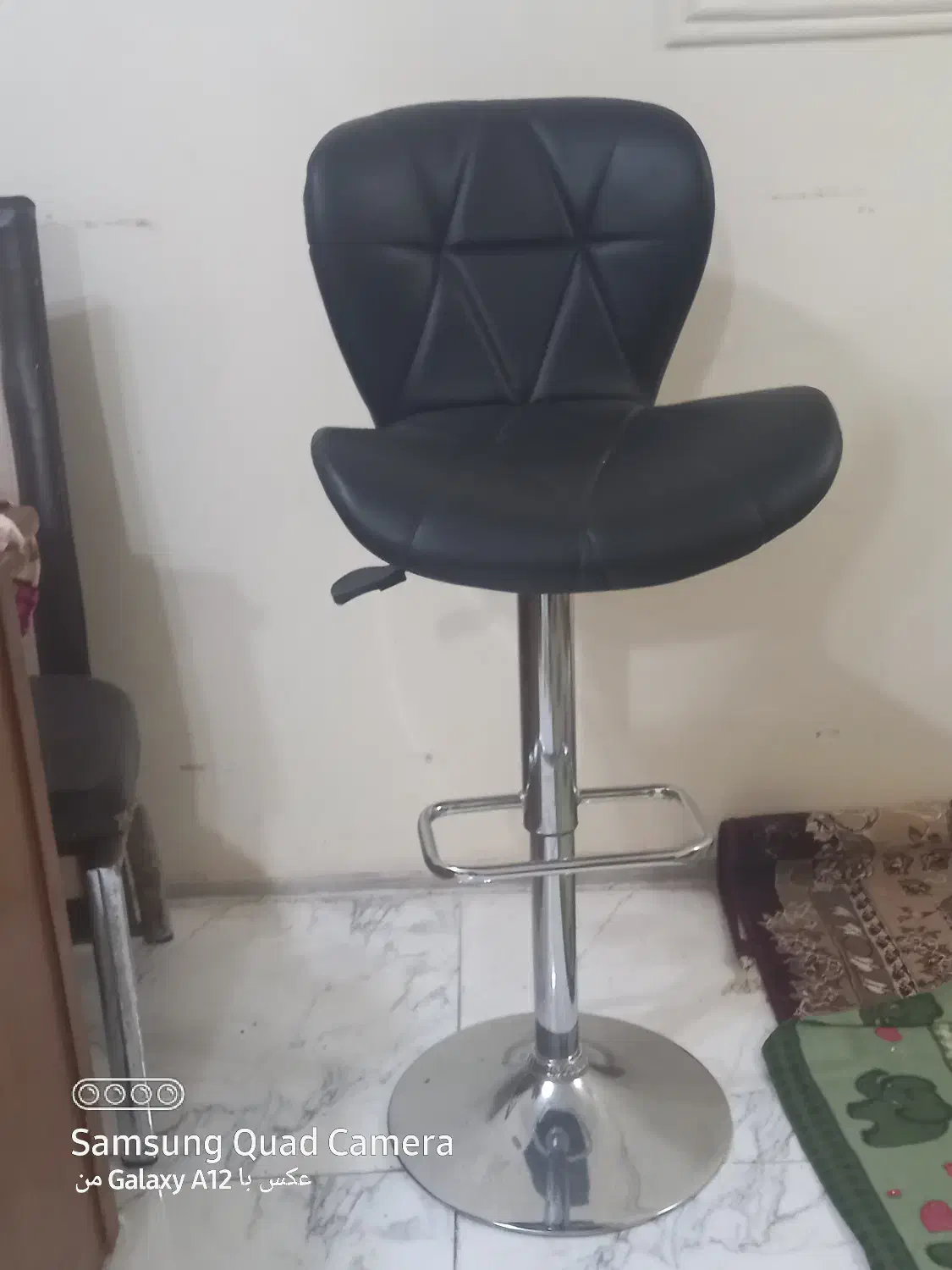 صندلی اوستا کاری|صندلی و نیمکت|رشت, حمیدیان|دیوار