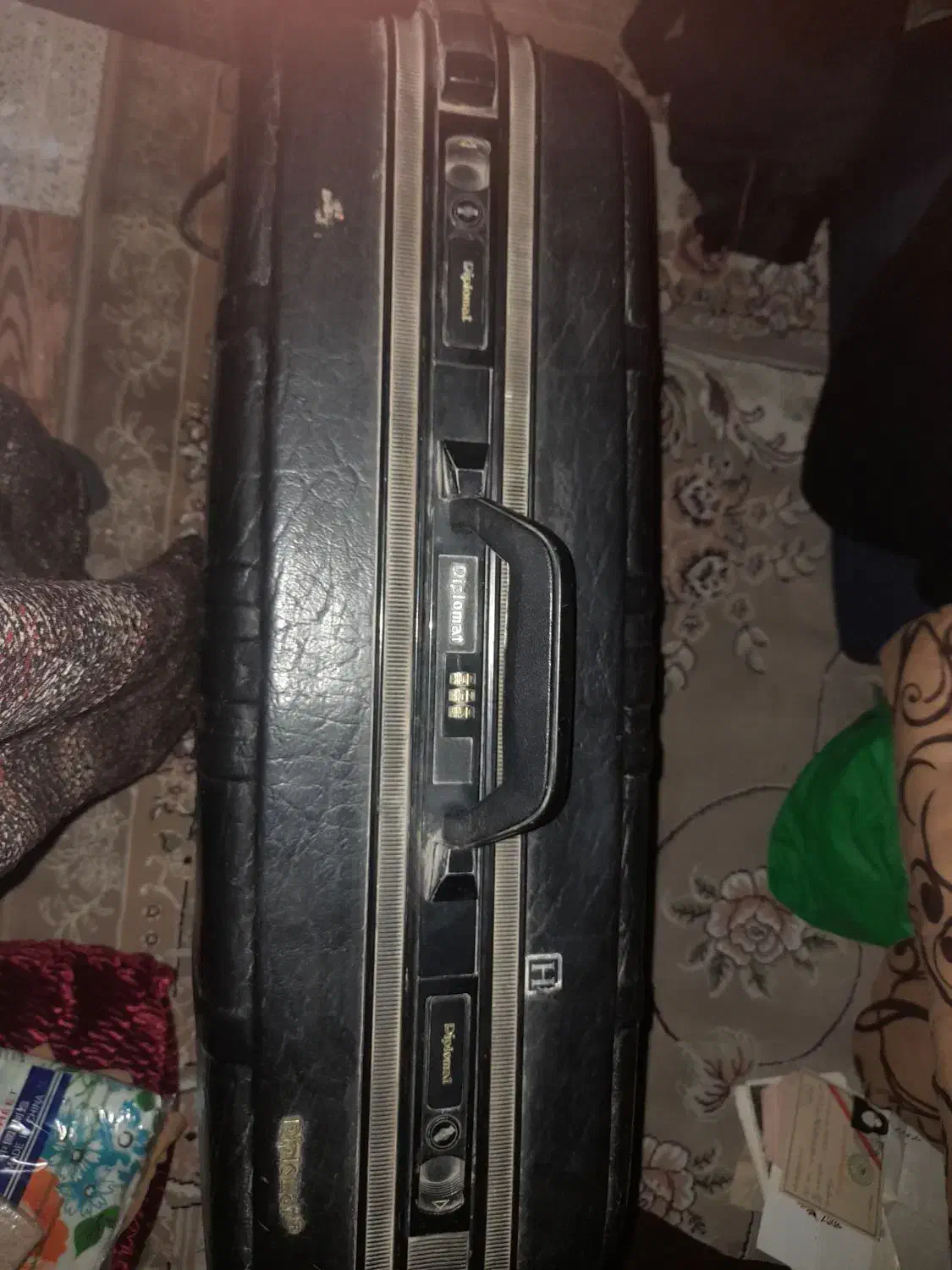 چمدان دیپلمات|کیف، کفش، کمربند|فولادشهر, A6|دیوار