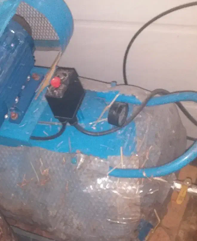 پمپ باد|ابزارآلات|بروجرد, |دیوار