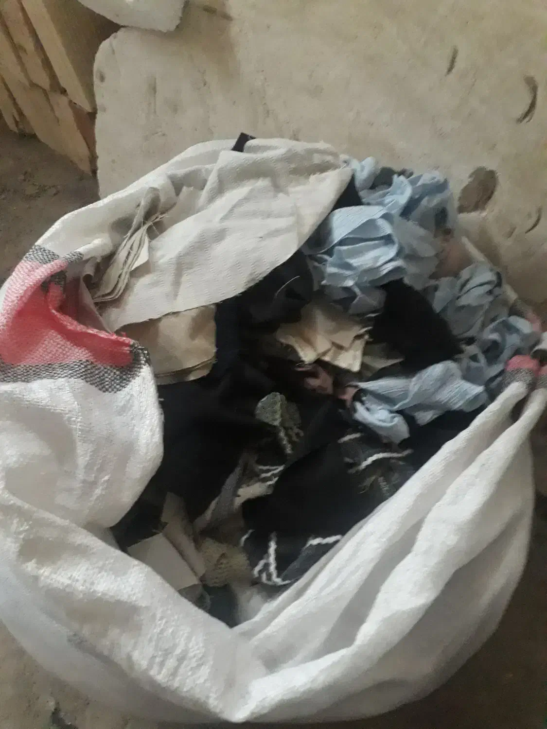 دمقیچی جعبه کار نیمکت باپوشش ابر|لوازم خیاطی و بافتنی|خوشرودپی, |دیوار