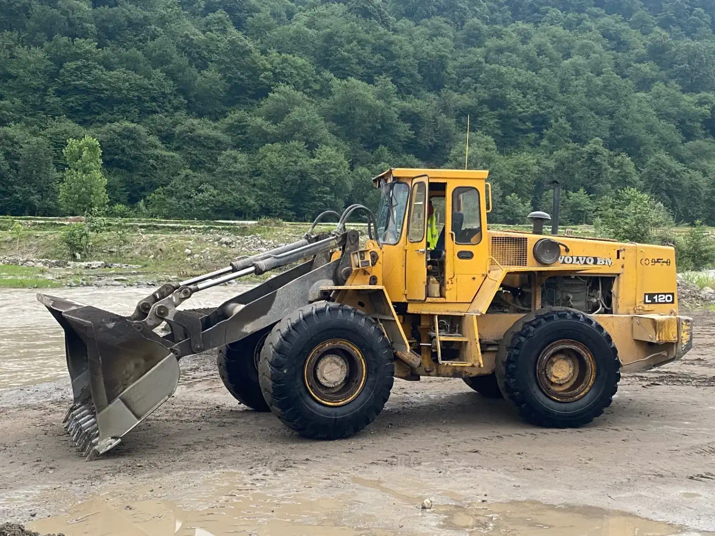 فروش لودر ال120|خودرو سنگین|امامزاده عبدالله, |دیوار