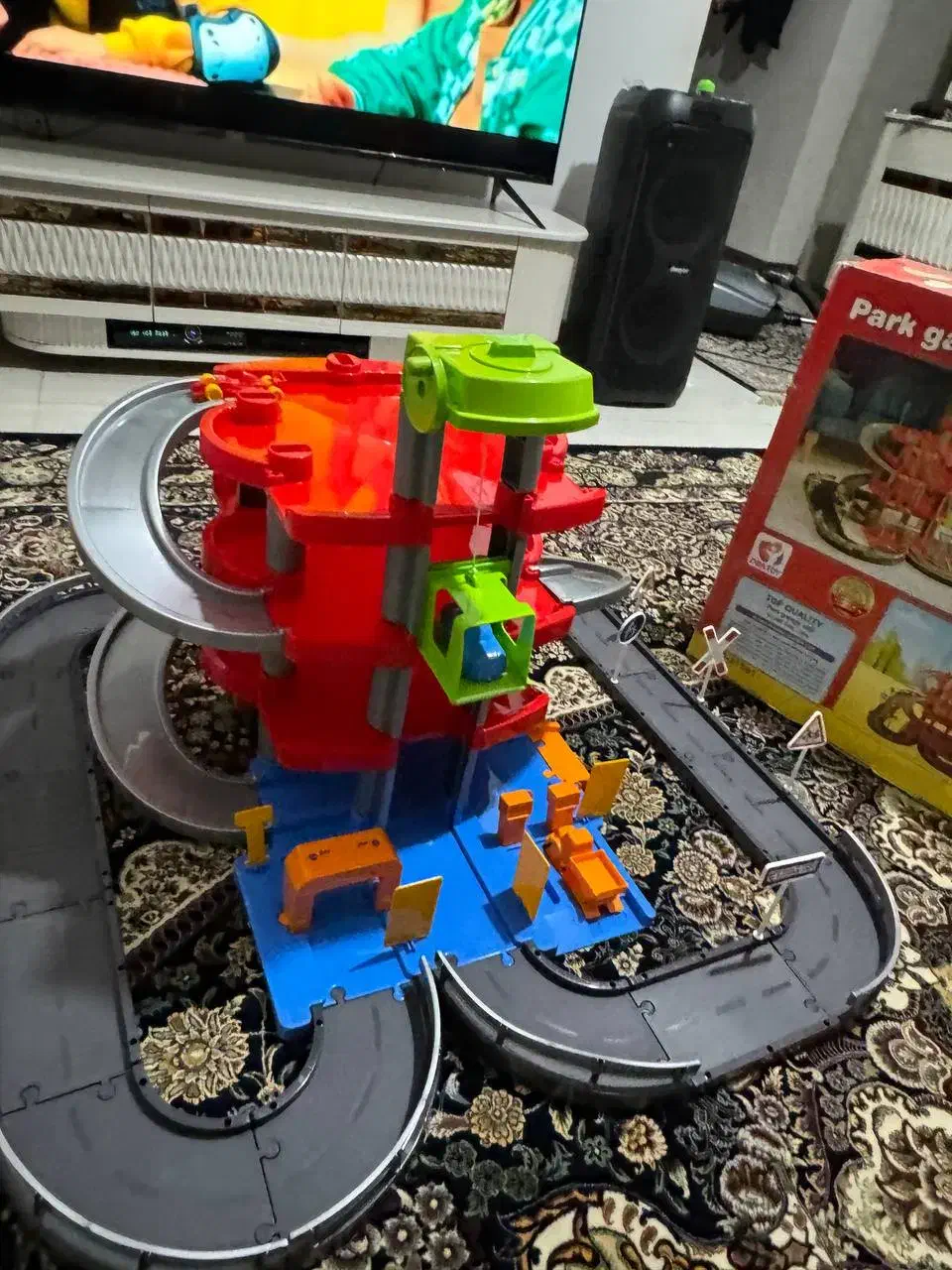 پارکینگ طبقاتی|اسباببازی بچه|تهران, چیتگر شمالی|دیوار