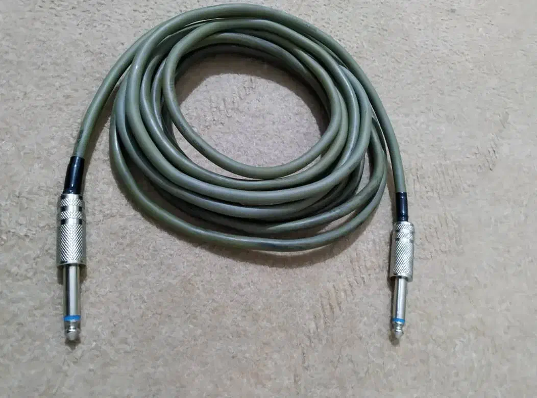 سیم یا کابل رابط ارگ به میکسر|پیانو، کیبورد، آکاردئون|اصفهان, شهرک کاوه|دیوار