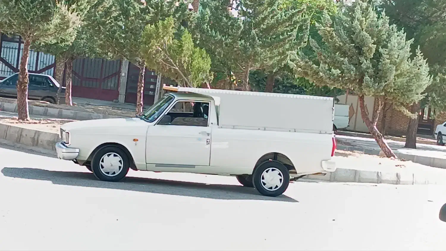 *وانت ۹۳در حد خشک*|خودرو سواری و وانت|سنقر, |دیوار