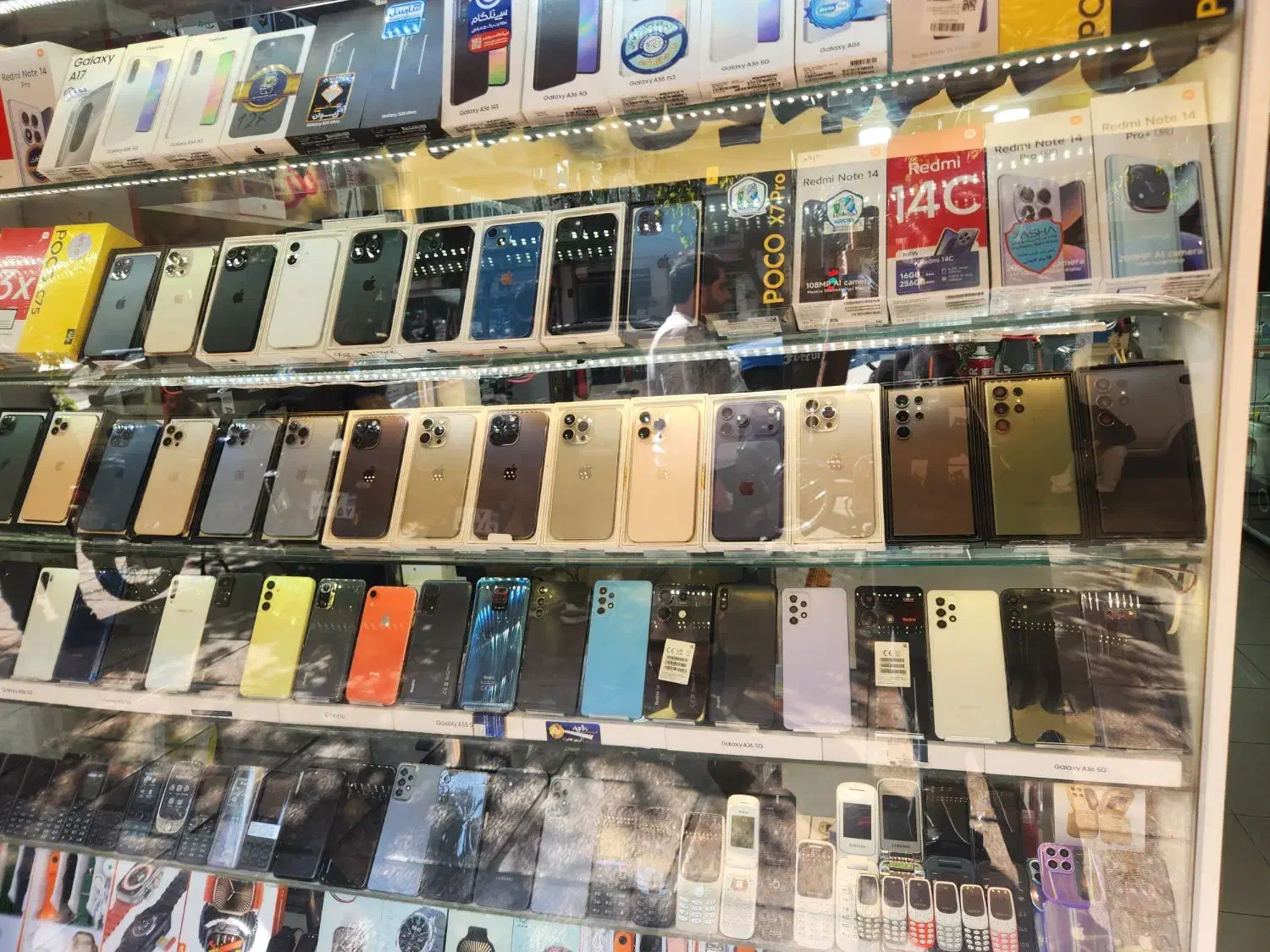 خرید و فروش انواع گوشی های نو و کارکرده|موبایل|شیراز, زند|دیوار