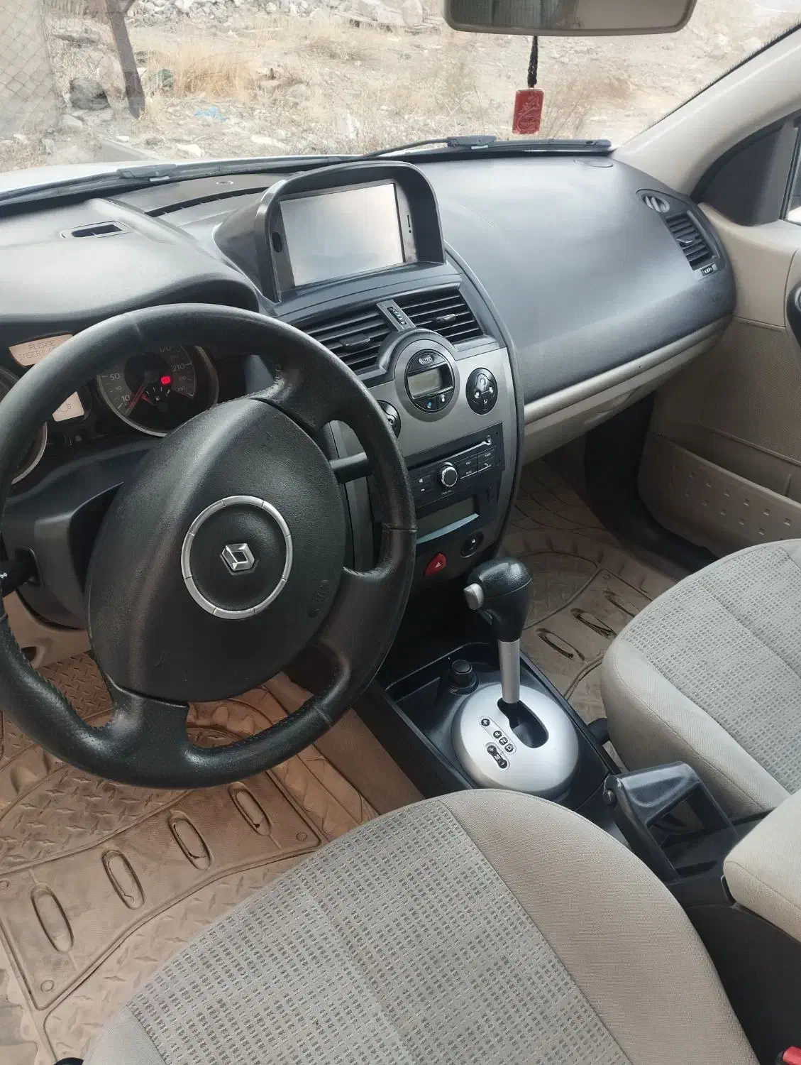 مگان ۲۰۰۰اتومات اپشنال وارداتی مدل ۹۱|خودرو سواری و وانت|قزوین, |دیوار