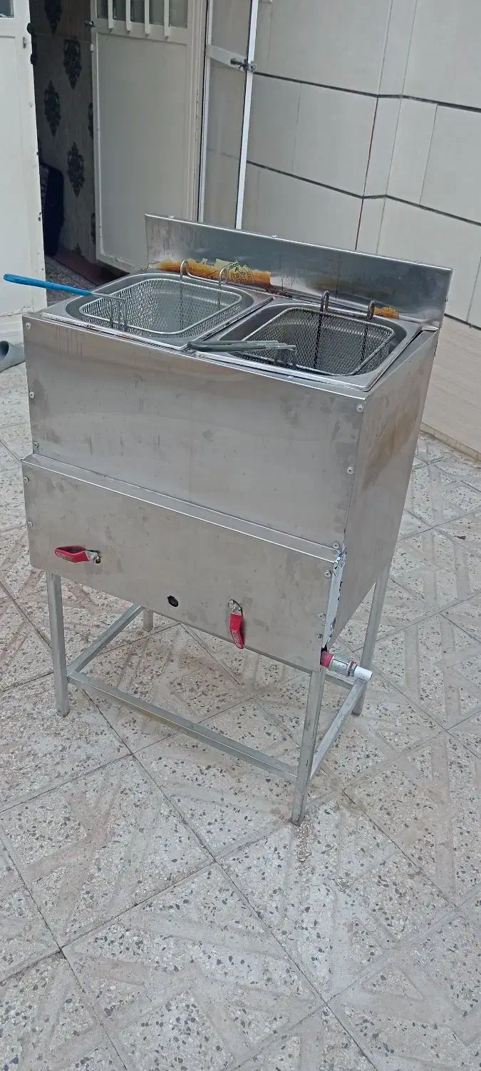 دستگاه سرخ کن سالم|کافی‌شاپ و رستوران|اقبالیه, |دیوار