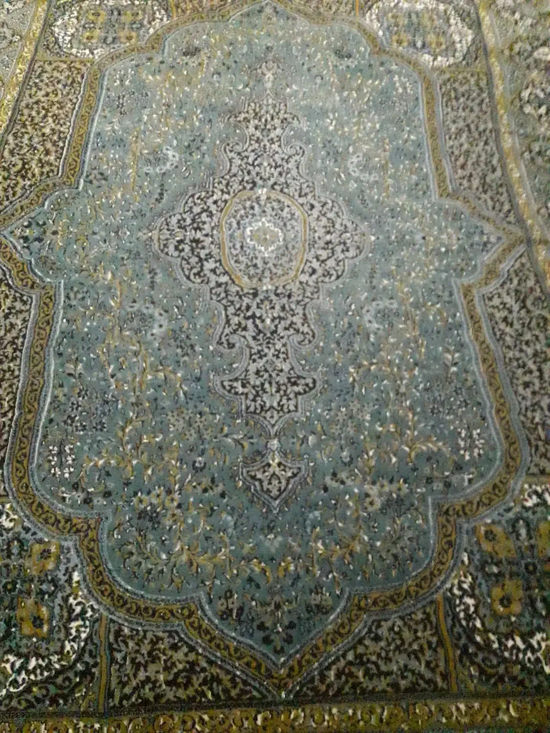 قالی در نو  ۱۲متری|فرش|آستانه اشرفیه, |دیوار