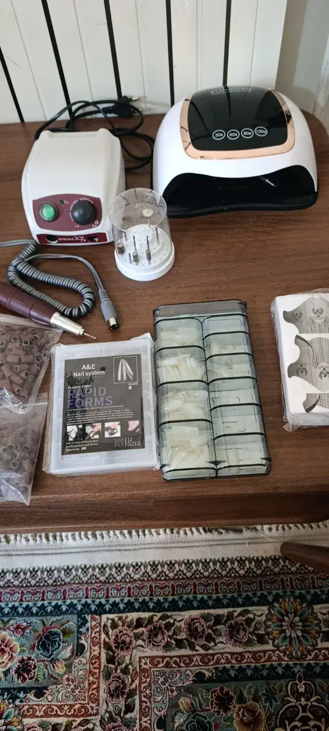 وسایل کاشت ناخن بصورت کامل و بسیار تمیز|آرایشی، بهداشتی، درمانی|رودهن, |دیوار